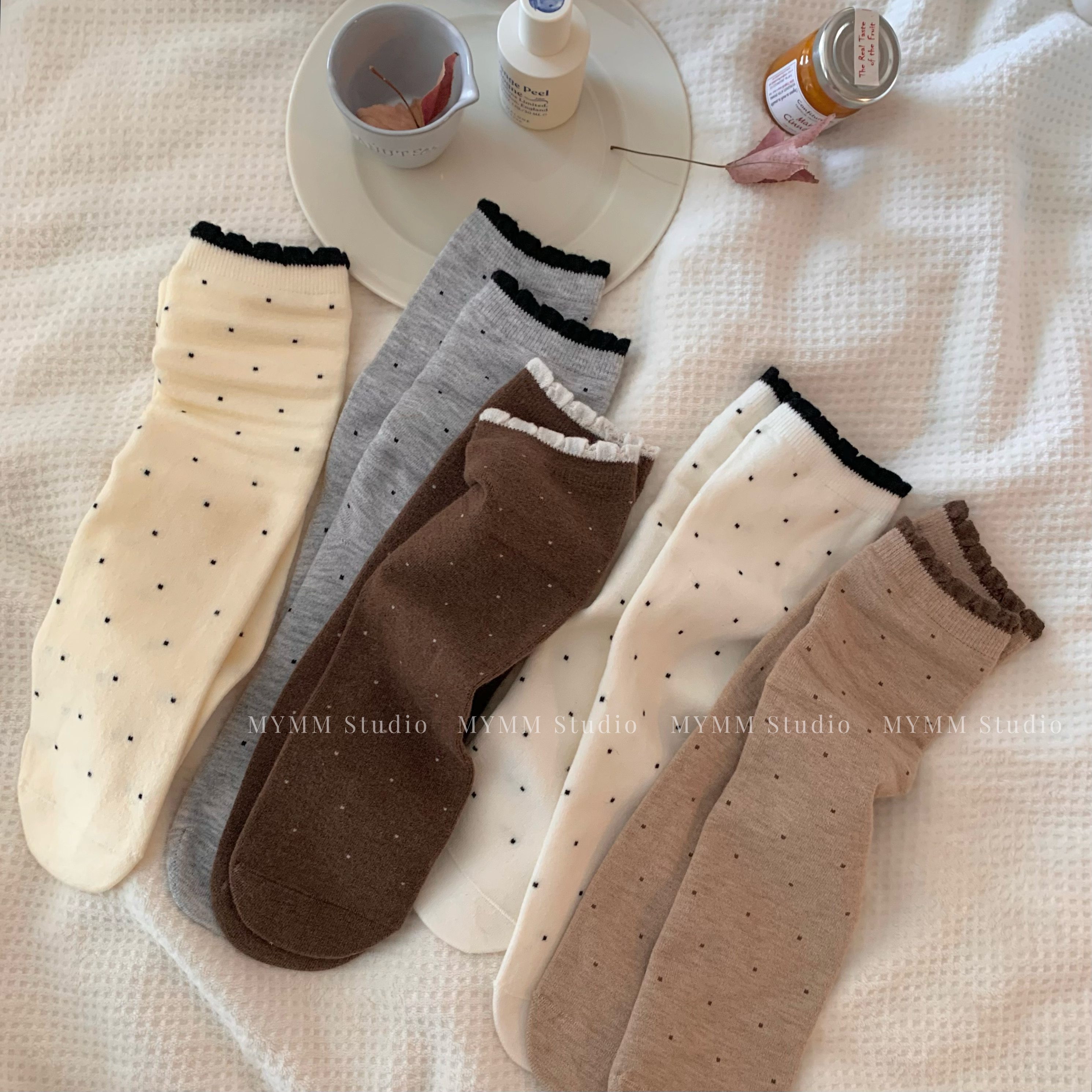 11/3 20:00 泰奶咸酪乳 无骨舒服！力推小波点羊毛蚕丝花边短袜