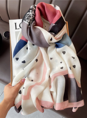 秋季披肩外搭时尚春秋围巾女棉麻两用百搭薄款冬季丝巾长款纱巾