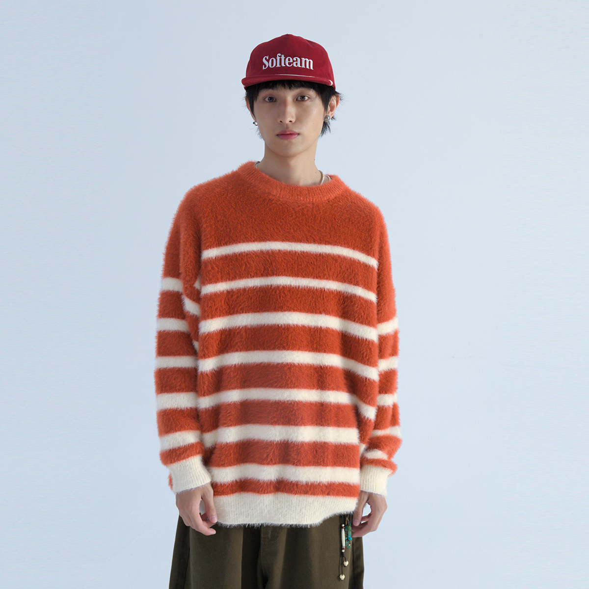 秋冬简约条纹宽松圆领毛衣上衣男