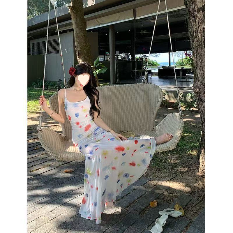 连衣裙2025新款彩色扎染多巴胺度假风透视大摆超仙泰式沙滩吊带