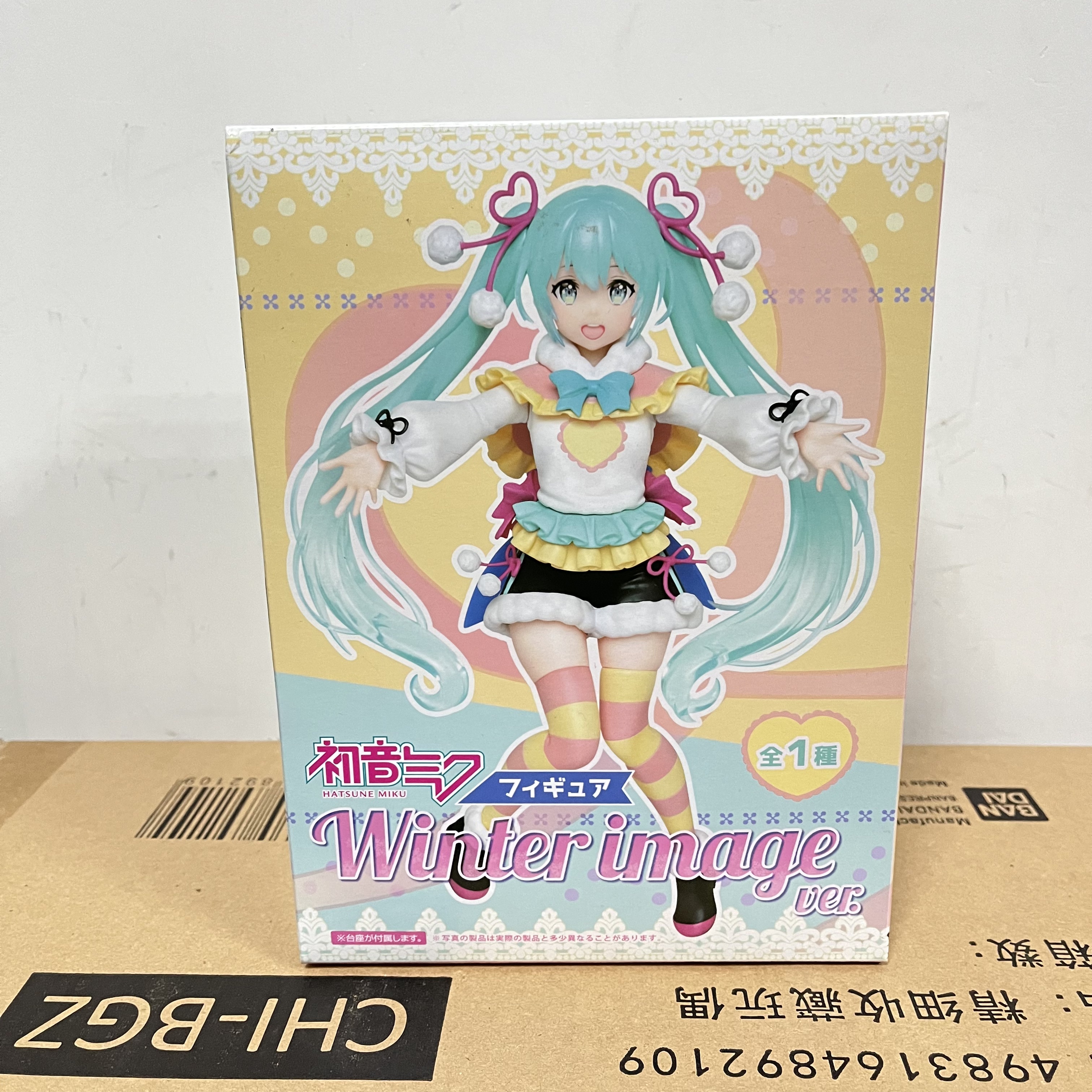 正版现货 TAITO 初音未来 冬服 拥抱 冬日印象 四季 景品手办