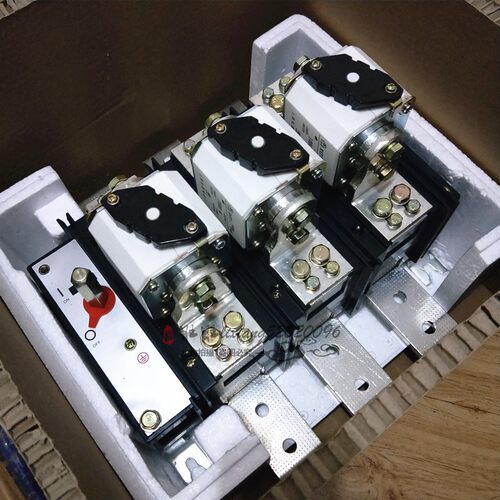 康际 隔离开关熔断器组HH15（QSA）-800/3  三相单投转换刀熔开关