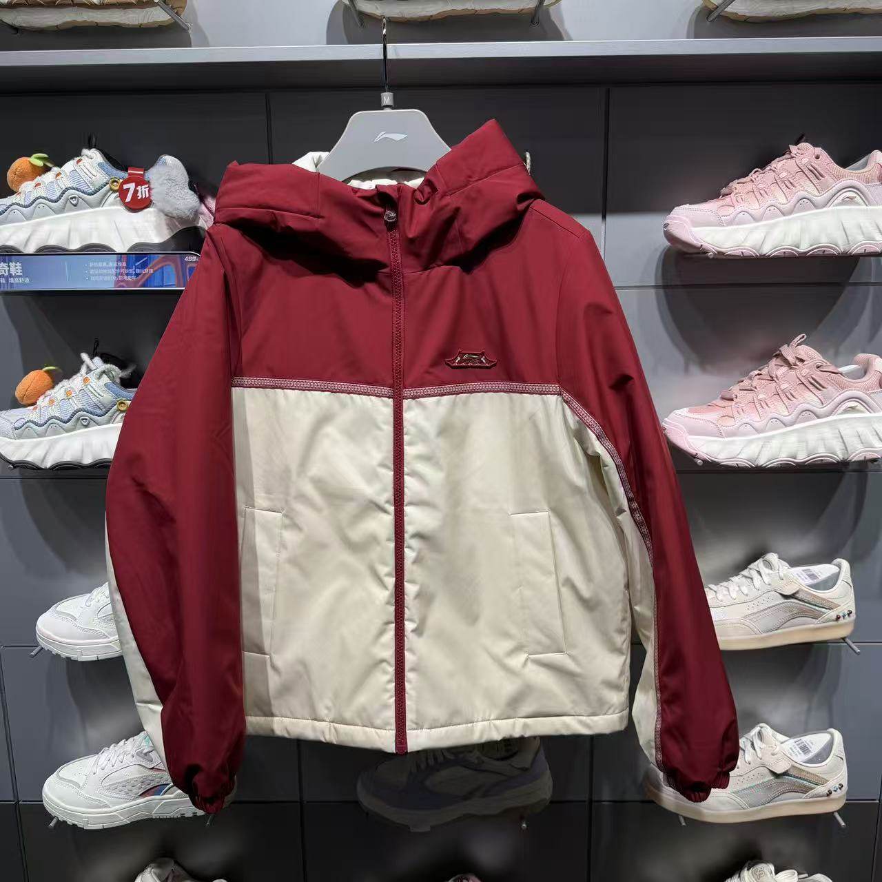 李宁棉服 2026春季新品中国文化故宫联名女子防泼水短棉服AJMW084