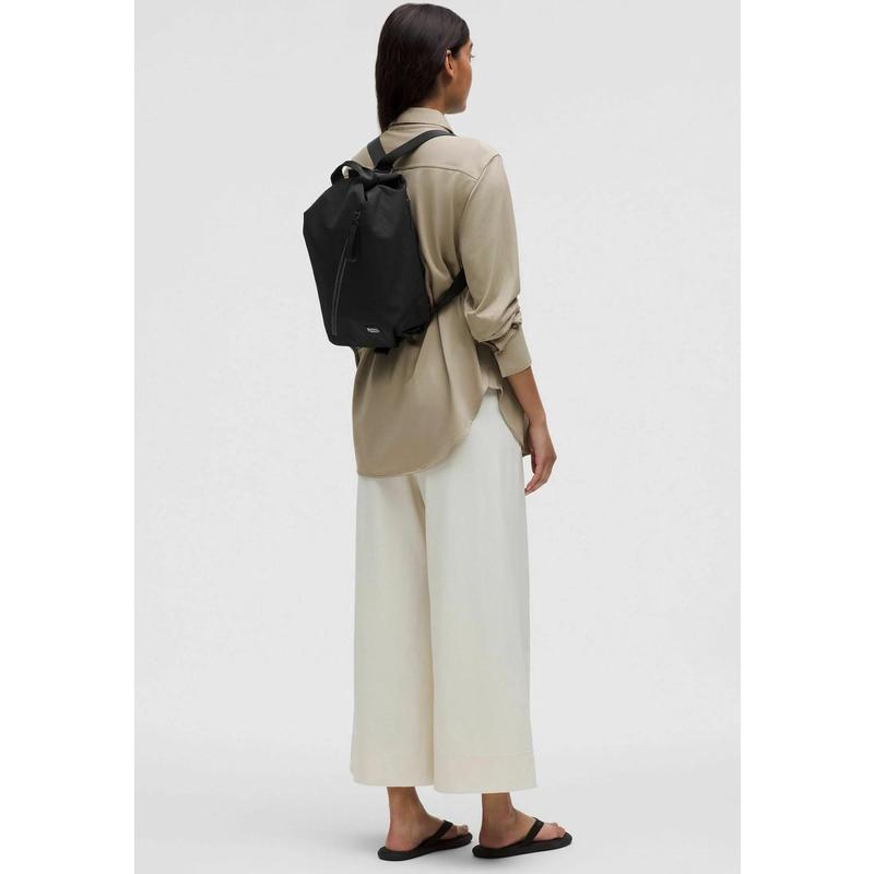 海外代购lululemon/露露乐蒙男女双肩背包前开式开口手机收纳袋图片