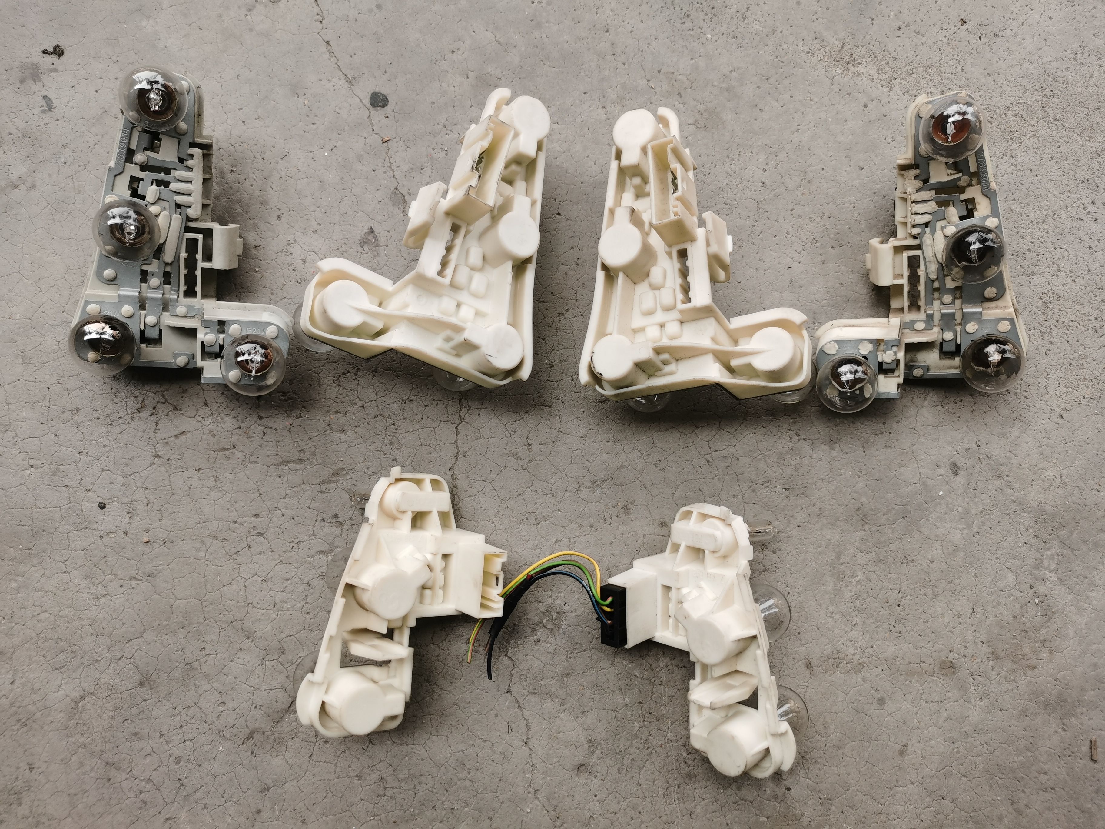 3系E90尾灯座子 320 325 330 335 M3尾灯灯座 原厂纯拆 单价