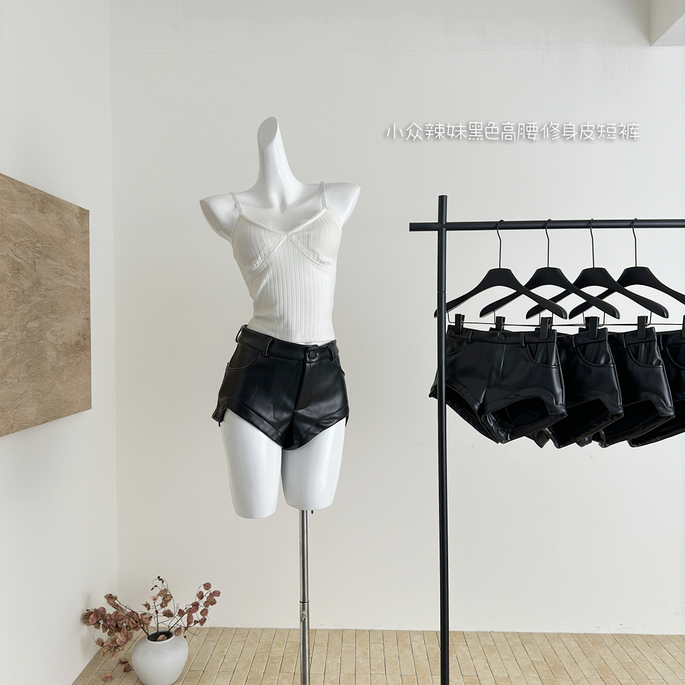 野生zero黑色高腰修身皮短裤女秋季2025新款小众辣妹修身显瘦裤子