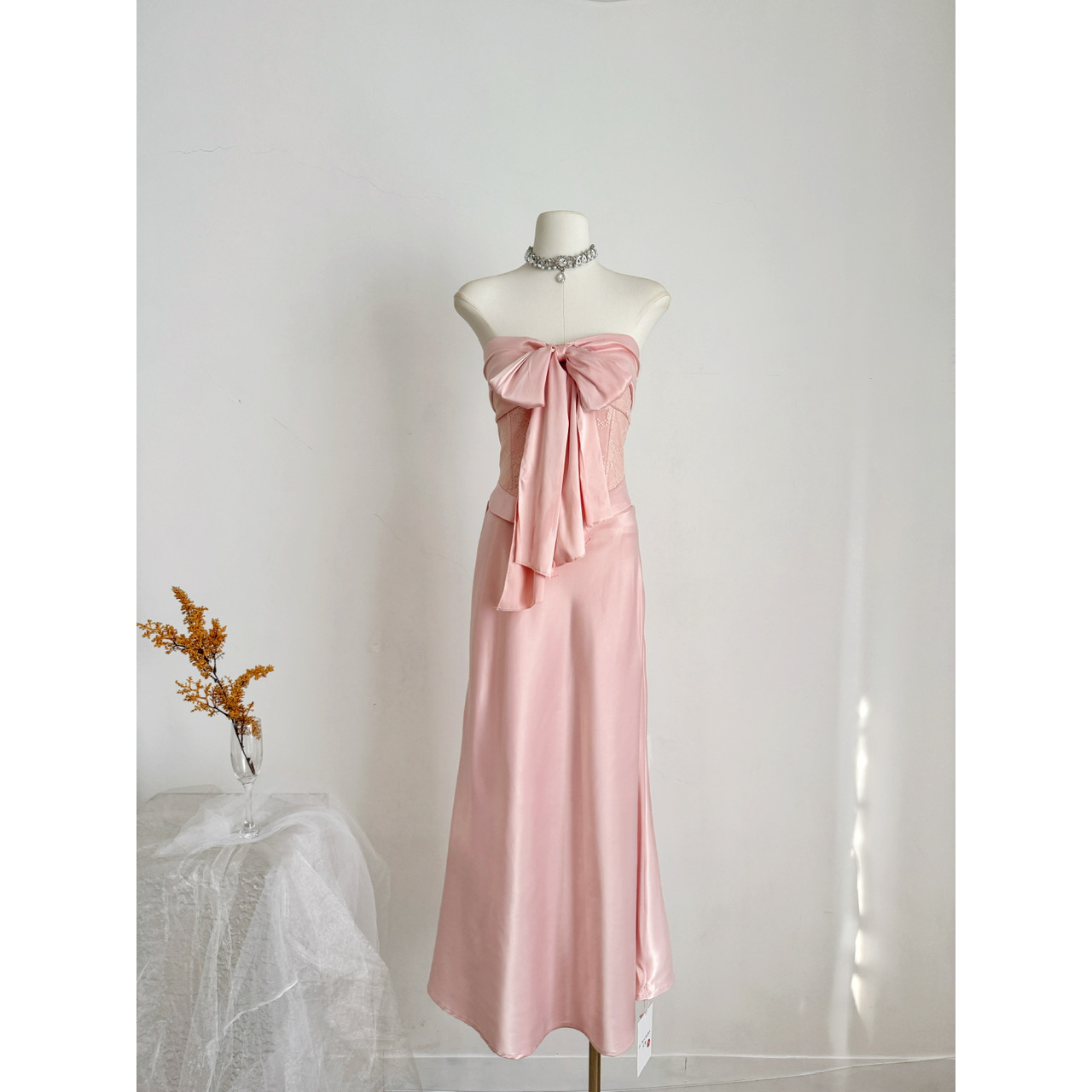 JAYKY YANG莉莉丝蕾丝鱼骨蝴蝶结抹胸高腰锻面鱼尾半裙两件套