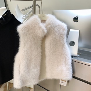 5weaken 雪域柔光 皮毛一体仿托卡环保毛毛马甲