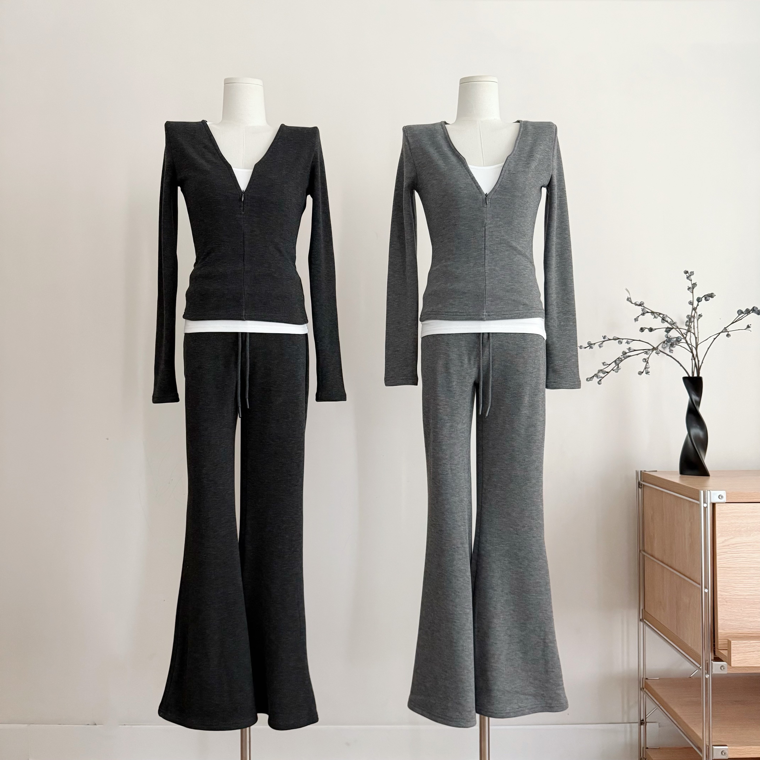 何晨曦 燕麦曲律针织上衣裤子吊带套装