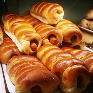 北京崇文门新侨三宝乐 咖喱香肠面包 热狗小时候味道糕点心小吃