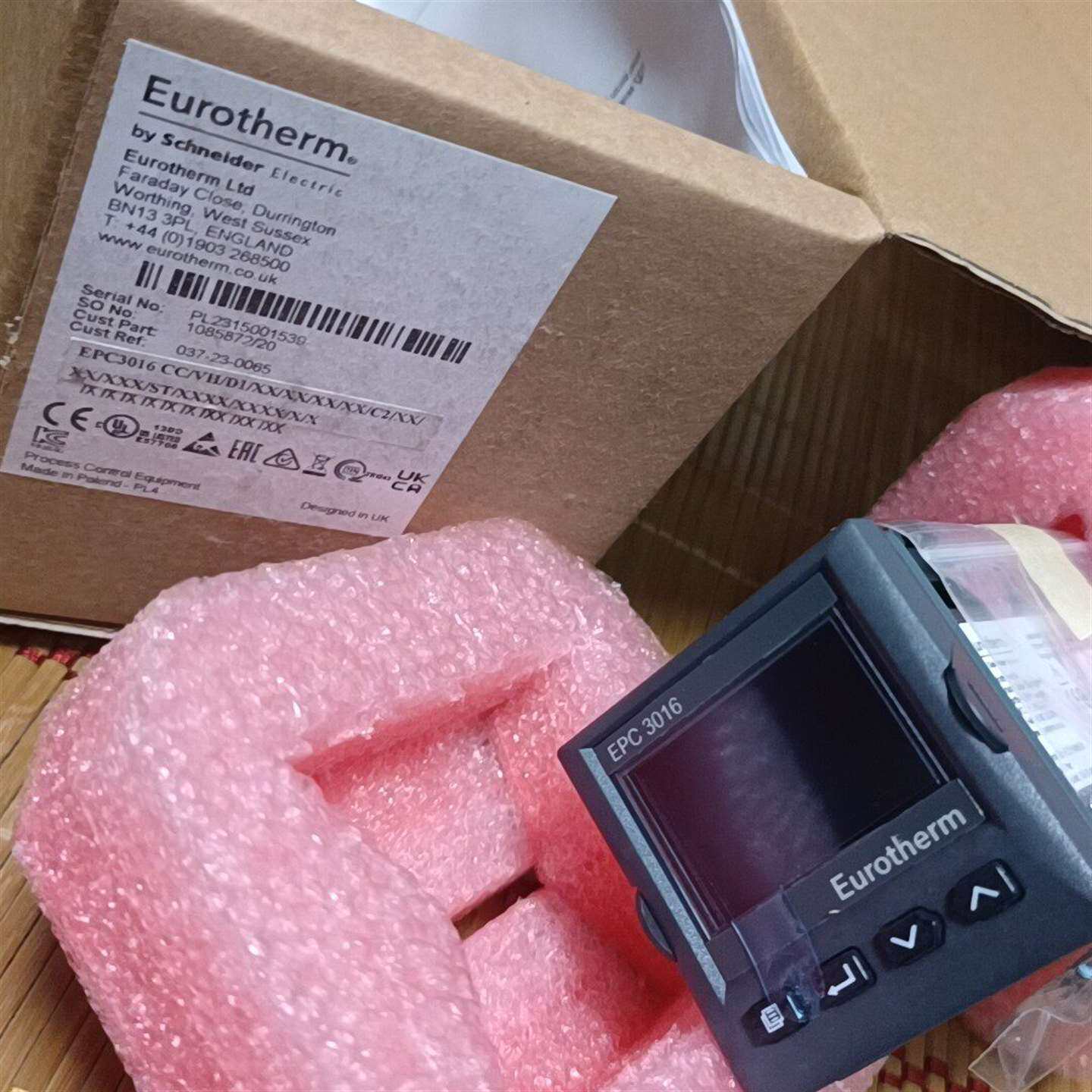 议价殴陆温控器 EOC3016  库存 3个   800维修