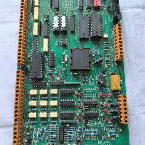 议价VF-CPU工控主板，型号L4050031，实物拍摄。外观成可维修