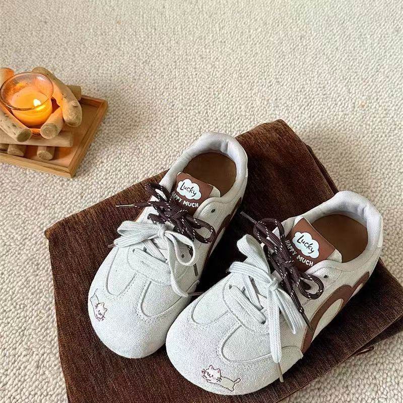 小众丑萌软底板鞋女款2026春季新款百搭德训鞋学生平底休闲运动鞋