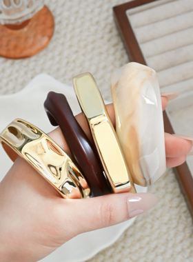 不规则亚克力多色宽版手镯