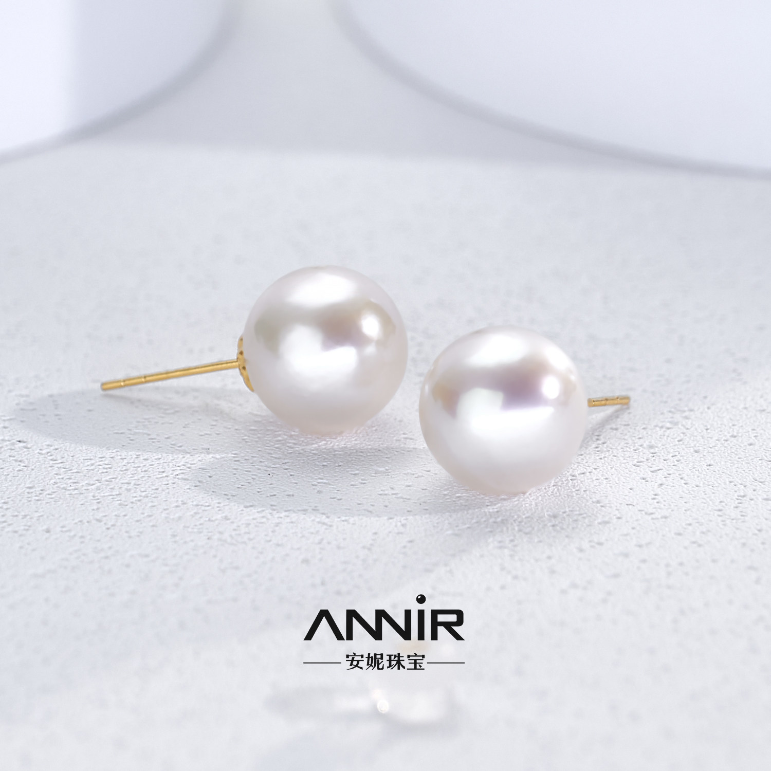 “龙珠耳钉” 18K金大白珠耳钉 10-11mm 1183H00DY
