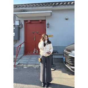 张羞羞 吐司面包/90白鸭绒连帽简约通勤排骨羽绒服外套