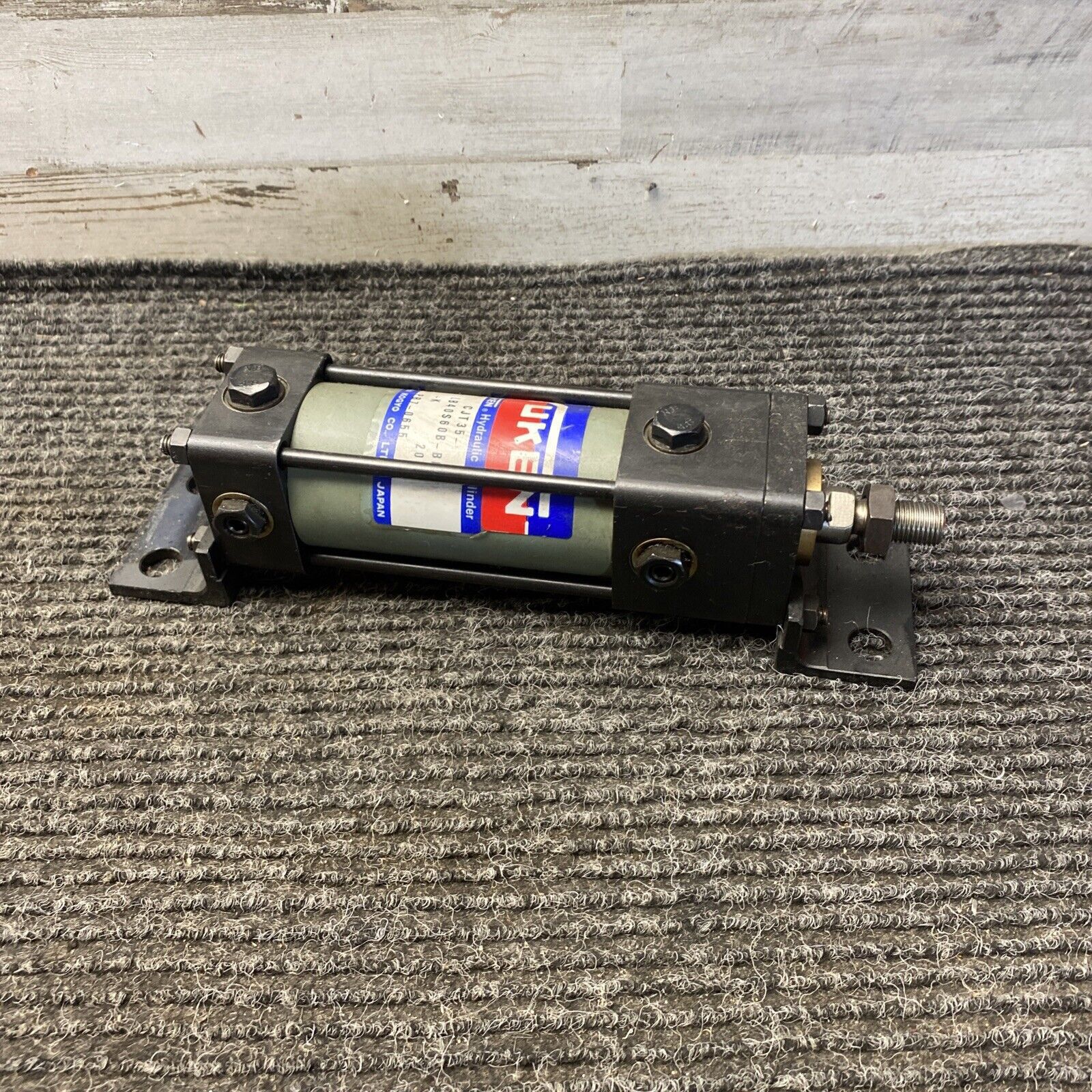 油缸CJT35-FA32S650BD-K