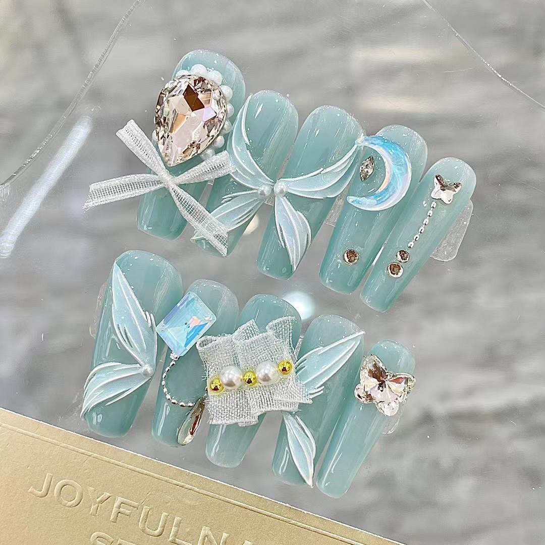 新年纯手工穿戴甲蓝色系3D翅膀显白过年成品重工美甲可拆卸秋冬款