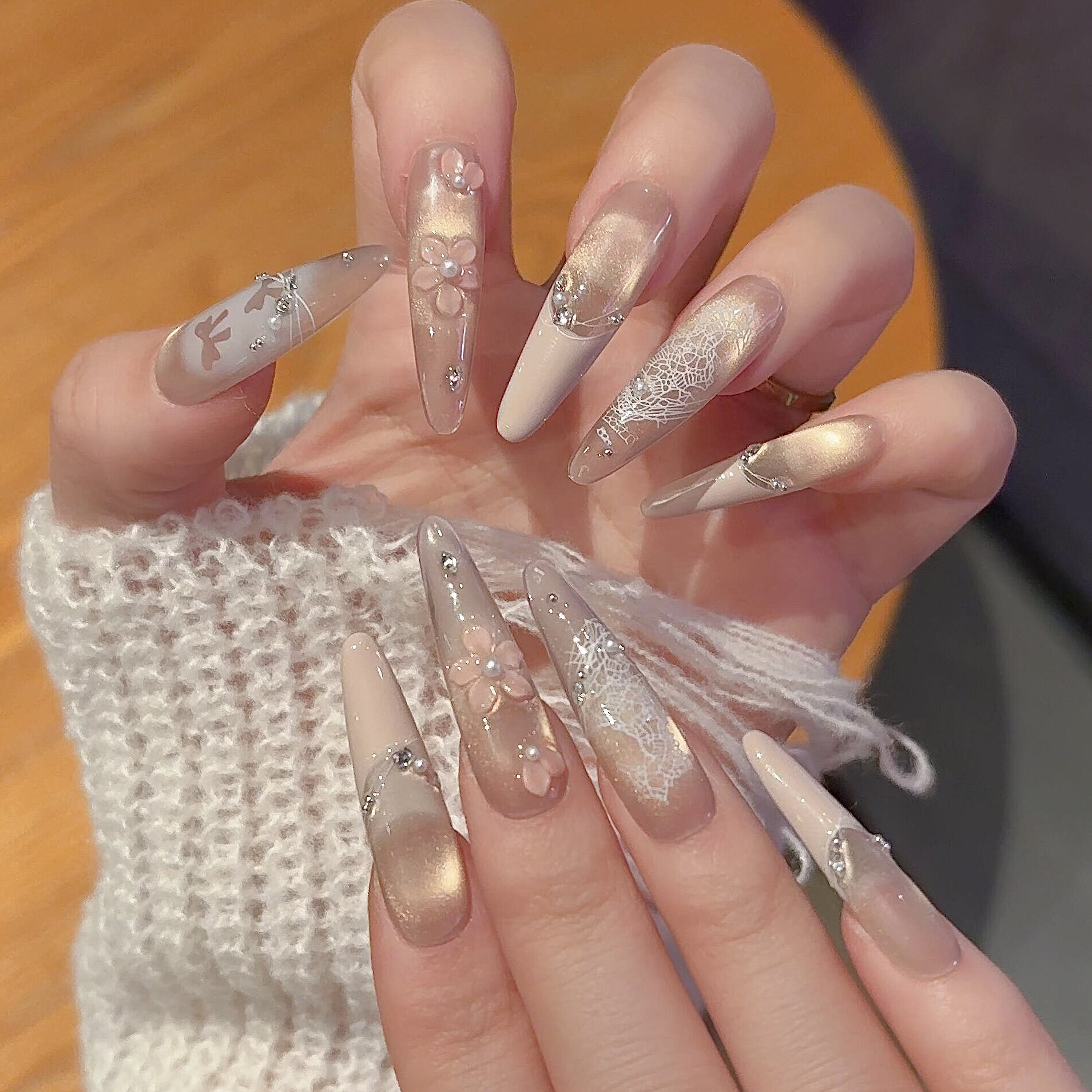 浪妞软糖心事纯欲风爆闪樱花粉猫眼蝴蝶结雕花钻高品质绝美穿戴甲