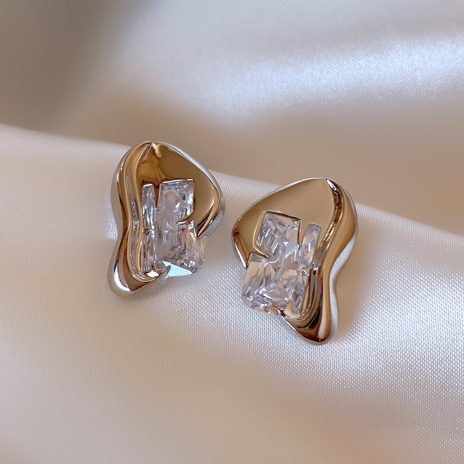 方形锆石925银针耳钉新款