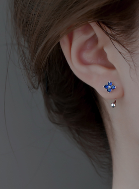 Loga.Py 四叶草耳环女2024年新款潮简约耳钉螺丝拧扣气质小巧耳饰