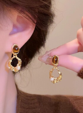 Loga.Py 小众轻奢珍珠耳钉女复古港风美拉德不规则气质高级感耳坠