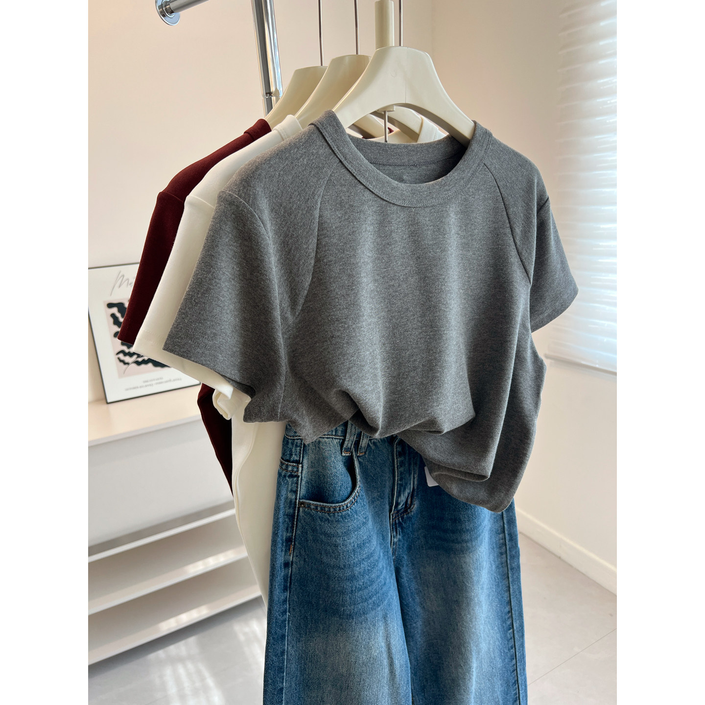 简约纯色圆领短袖t恤女宽松小众文艺减龄学生打底衫上衣夏季新款