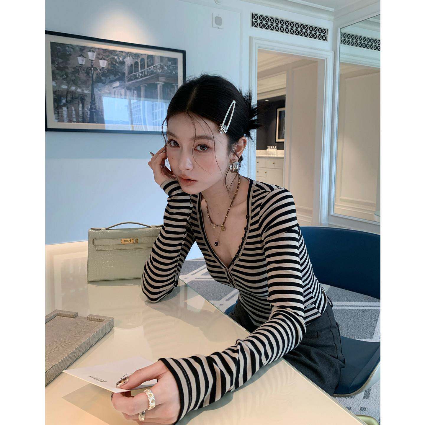 HAMYIHO天丝辣妹条纹长袖T恤女2026新款显瘦内搭打底衫设计感上衣