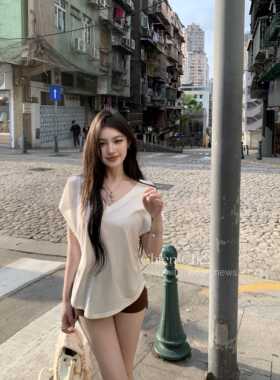 车迟恩Chien 纯欲V领打底上衣夏 辣妹修身简约百搭白色短袖T恤女