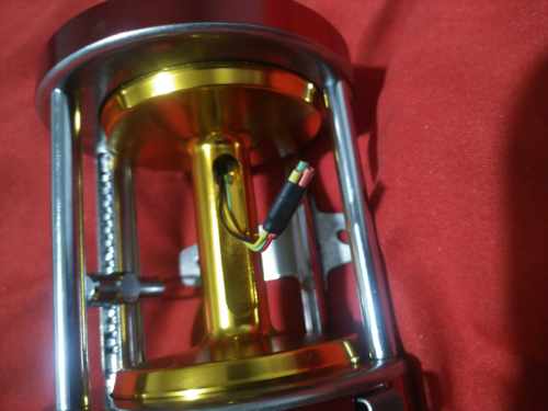 可视锚鱼轮9000全金属明洋鼓轮渔轮探鱼器左右手可抛四芯线锚鱼用