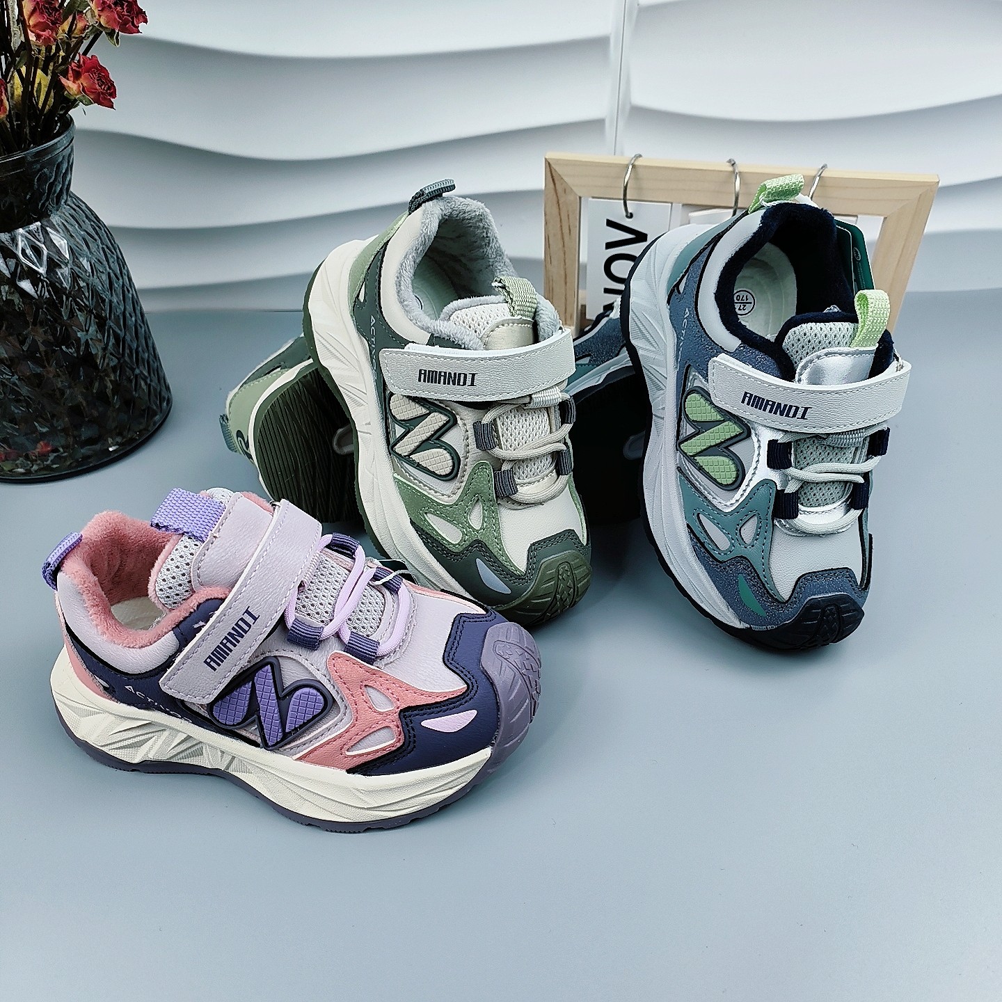 童鞋25冬季新款男女童加绒运动鞋轻便防滑二棉鞋27-32码段魔术贴2