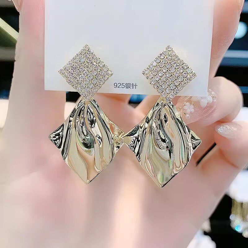 高级感满仿钻金属菱形耳环韩国气质夸张几何耳坠设计感耳饰