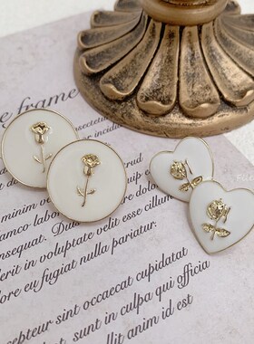 (半价清仓）有滤镜 法式 浮雕玫瑰 奶油白 耳钉/耳夹