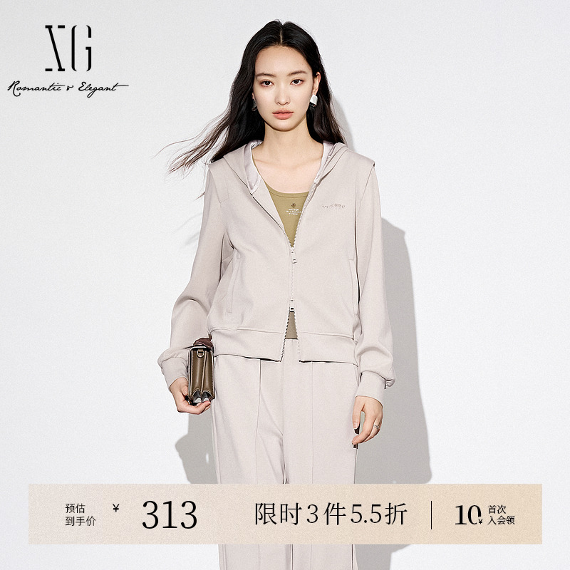 XG雪歌浅米色连帽设计短外套2025秋季新款运动休闲长袖短款外套女