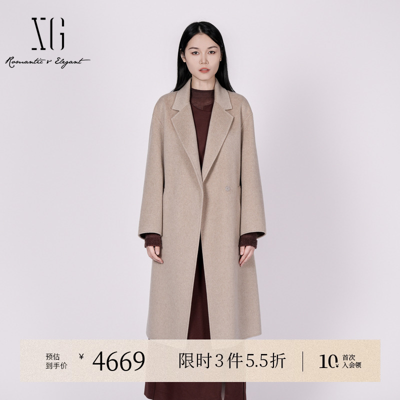 XG雪歌长款设计通勤毛呢外套2025冬季新款卡其色纯山羊绒大衣女装
