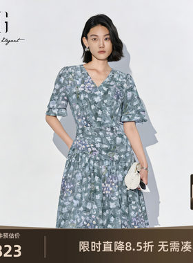 【单件立减】 XG雪歌碎花V领短袖连衣裙2026夏季新款收腰中裙女装