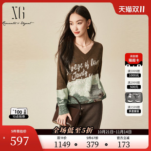 冬季 新款 中长款 XG雪歌创意印花长袖 女装 时尚 V领套头毛衫 毛针织衫