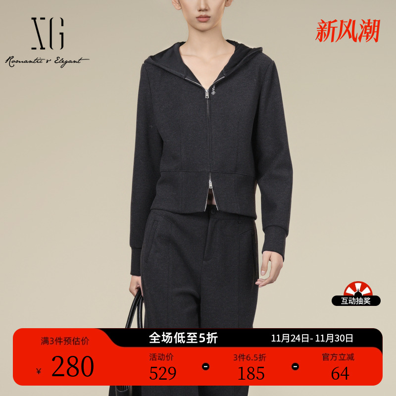 XG雪歌深灰色厚款长袖短外套2025冬季新款连帽设计绵羊毛外套女装