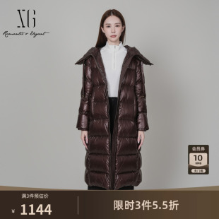 XG雪歌酒红色长袖鸭绒羽绒服2025冬季新款长款加厚保暖羽绒外套女