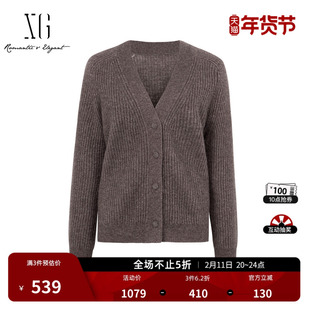 XG雪歌螺纹设计长袖毛针织衫2025冬季新款厚款咖色牦牛绒开衫女装