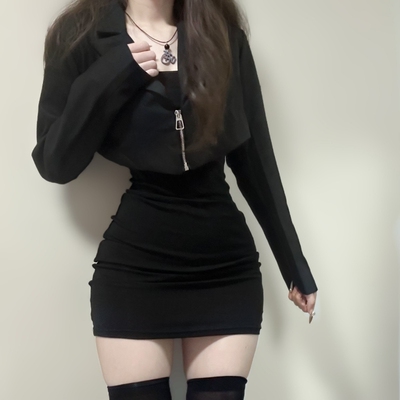收腰显瘦小黑裙拉链短款西装外套