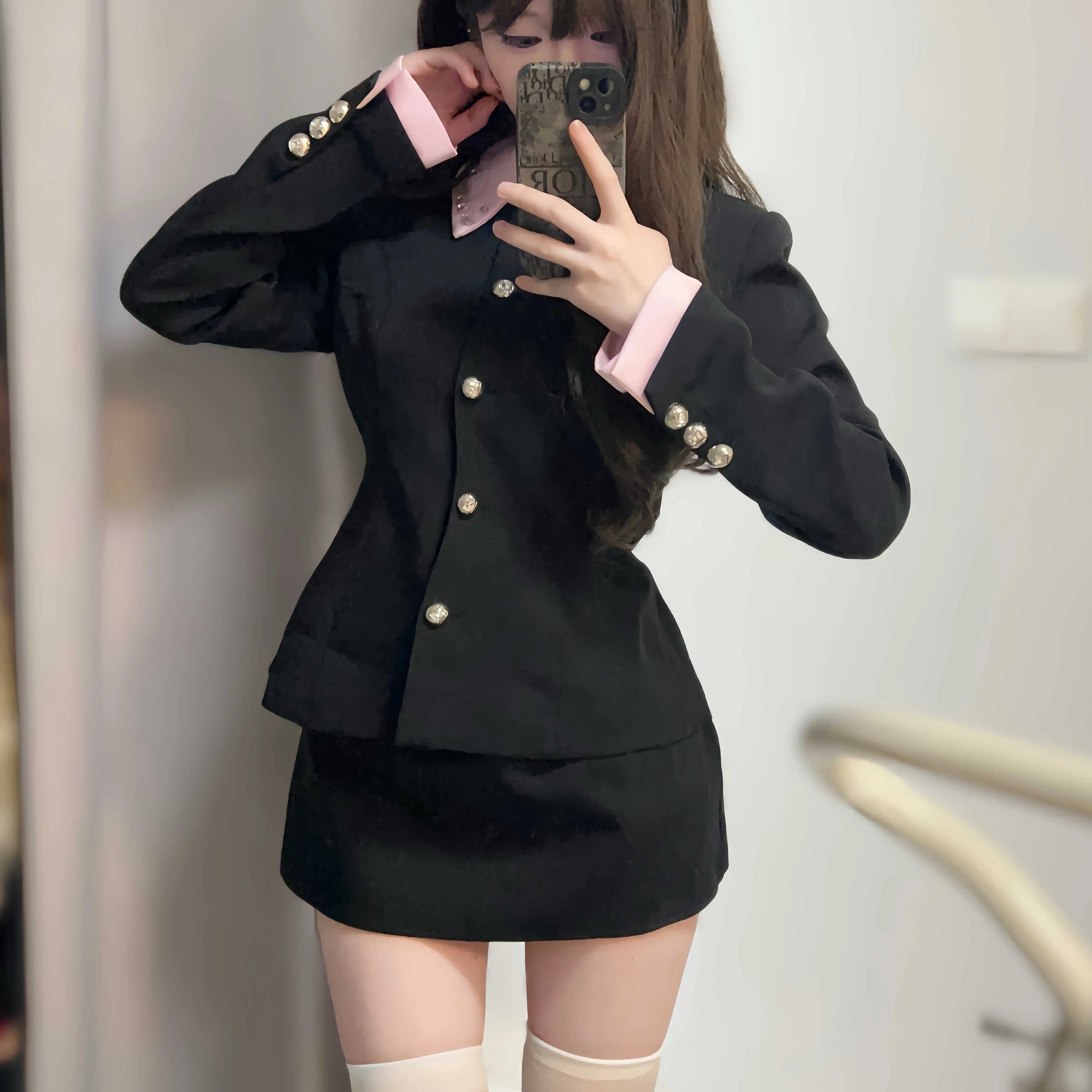 iqcq早春新款西装外套女气质名媛高级感甜美粉领钉珠黑色高腰短裙