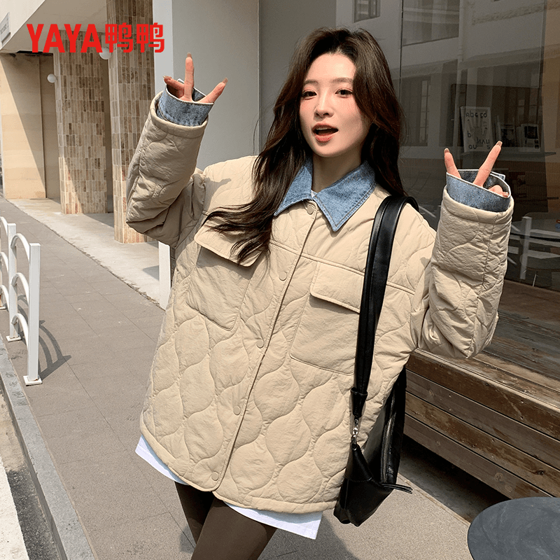 鸭鸭羽绒服假两件牛仔拼接短款