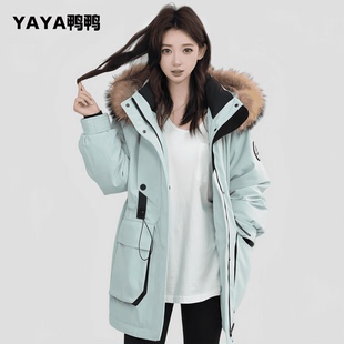 鸭鸭工装大毛领派克羽绒服女2025冬季新款中长款防风工装加厚外套