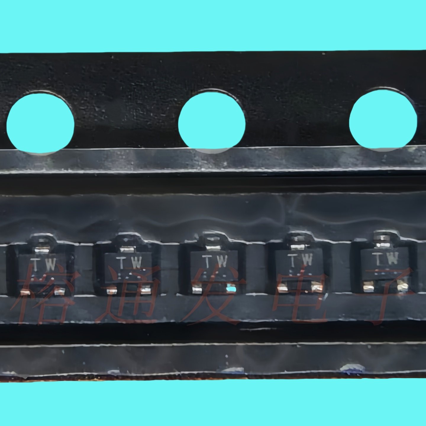 RTM002P02T2L场效应P管20V丝印TW