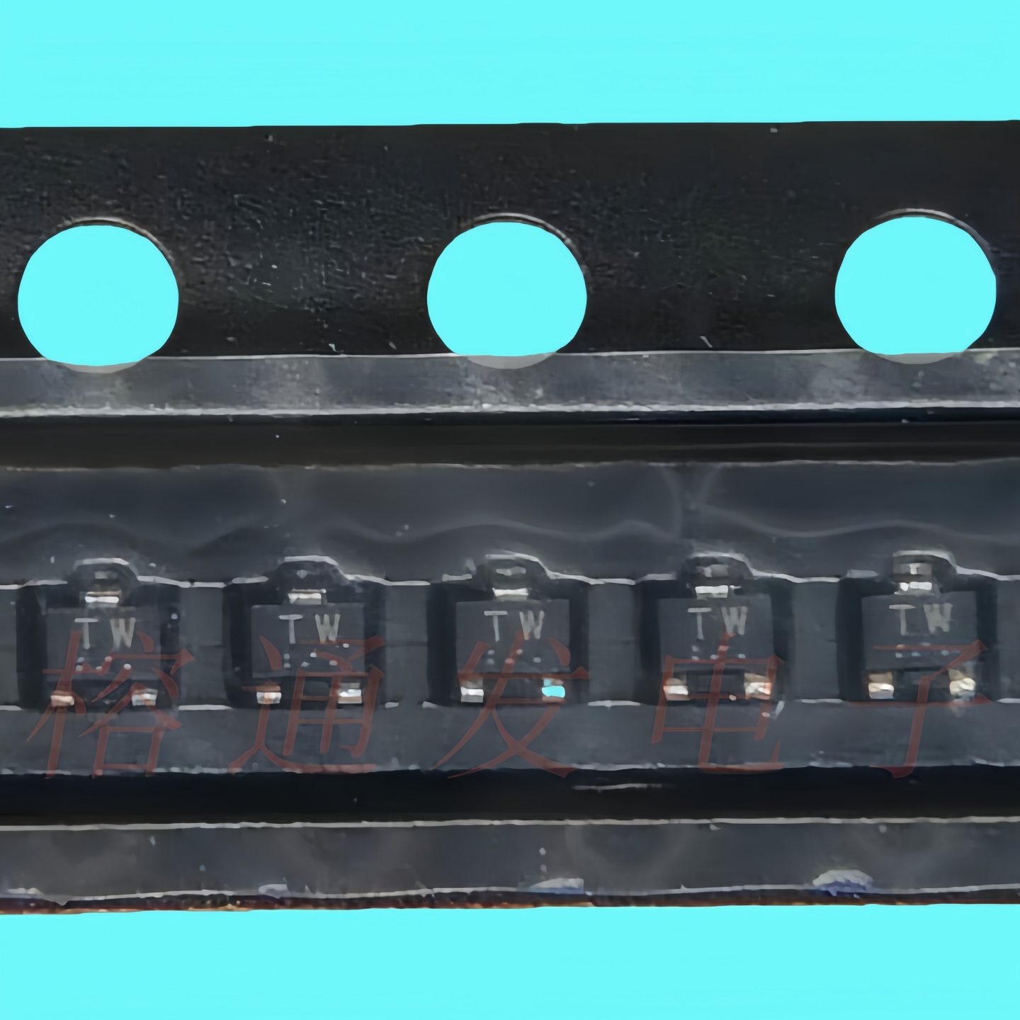 RTM002P02T2L场效应P管20V丝印TW