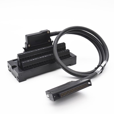 A6TBXY36 三菱Q L系列端子台 PLC电缆AC10TB 40芯 FCN40 端子排