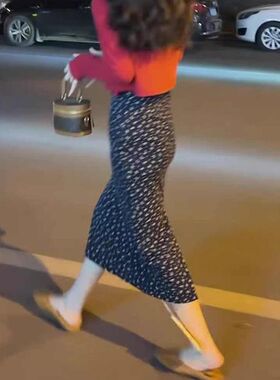 黑色碎花半身裙女春夏新款慵懒风高级感气质高腰开叉直筒包臀裙子