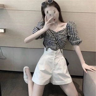 赫本轻熟风洋气减龄短裤小个子显高夏季气质女神范职业两件套装女