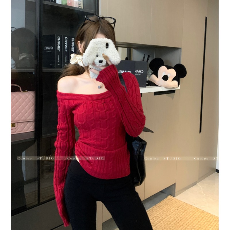红色辣妹一字领麻花针织毛衣